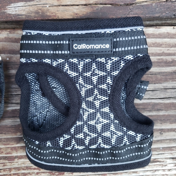 CatRomance Black and Silver Kitten Harness and Leash - Picture 4 of 14